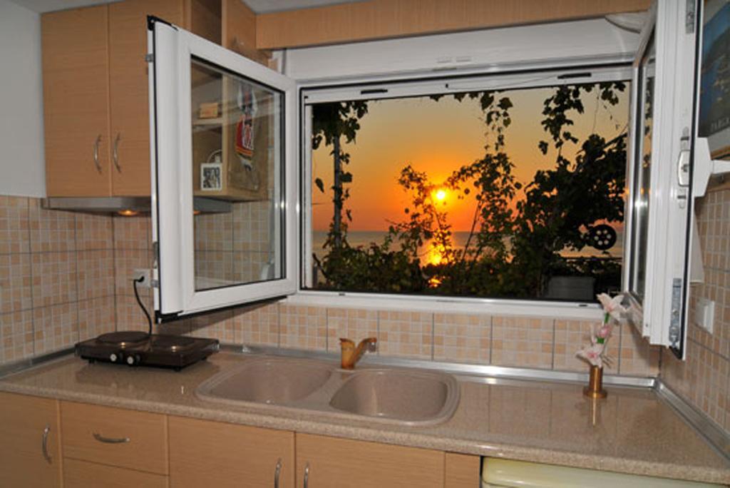 Sunset Studios Skala Marion Room photo